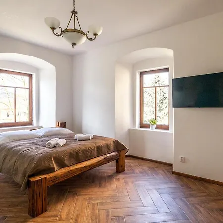 Fara Pod Milesovkou 4* Velemin