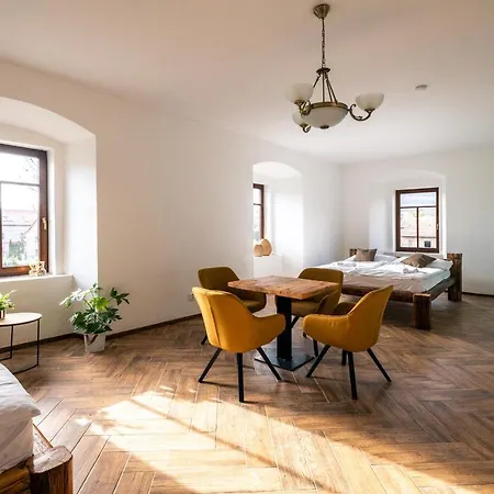 Fara Pod Milesovkou 4* Velemin